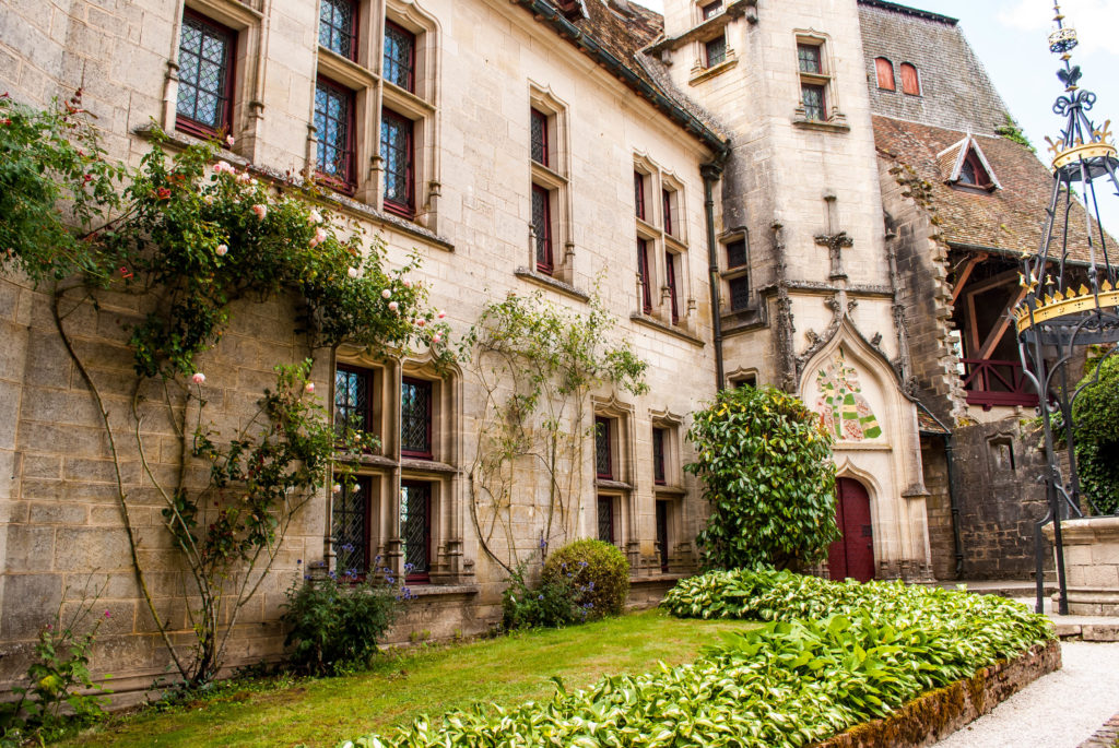 Fairytale courtyard at Château de la Rochepot